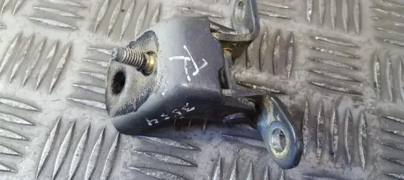 Nissan Note (E11) Front door upper hinge