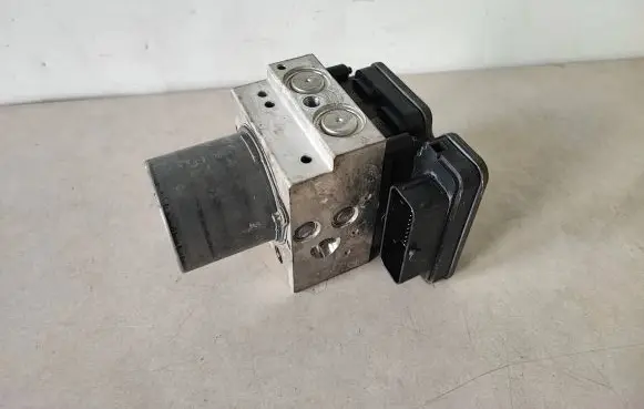Mercedes-Benz S W222 ABS Pump A2224310300