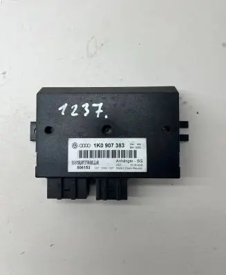 Volkswagen PASSAT B6 Tow bar trailer control unit/module 1K0907383