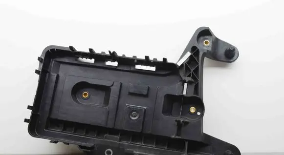 Volkswagen Jetta VI Battery box tray 1K0915333