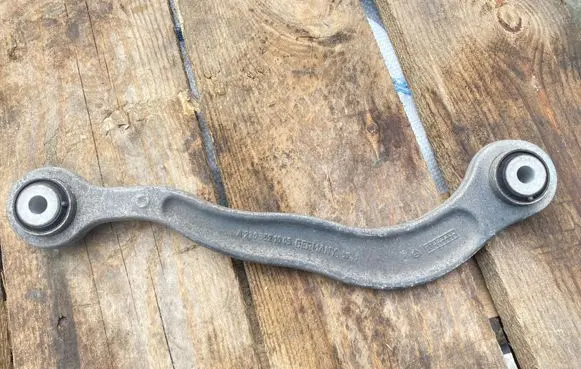 Rear control arm