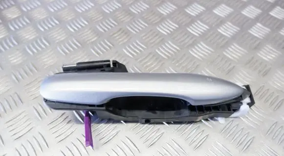 Toyota Yaris Cross Rear door exterior handle