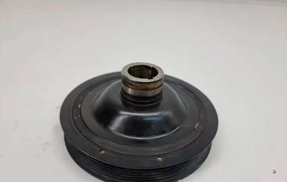 Mercedes-Benz C W205 Crankshaft pulley A2740301203