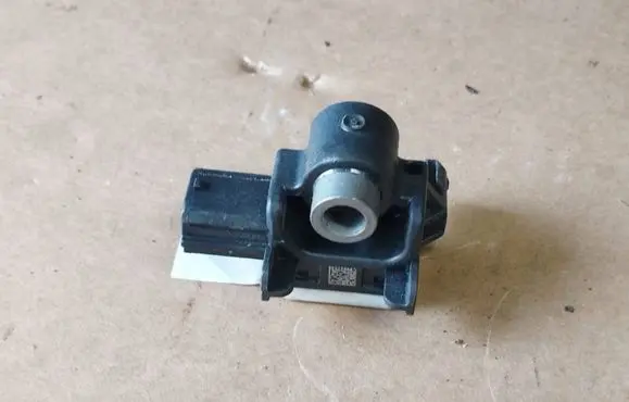 Infiniti G37 Airbag deployment crash/impact sensor 988301EA0A