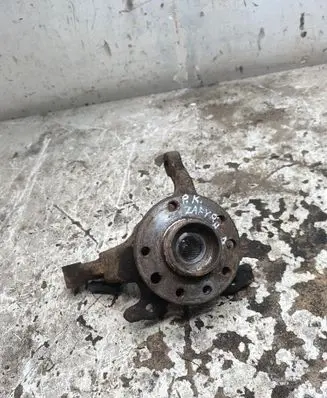 Opel Zafira A Front wheel hub 
