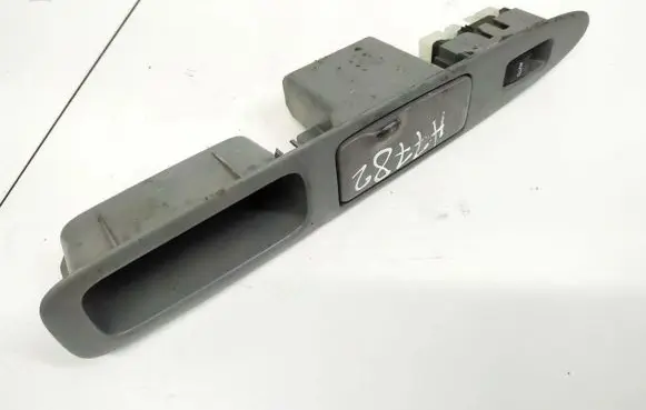 Toyota Avensis Verso Electric window control switch 7427144110 74271-44110