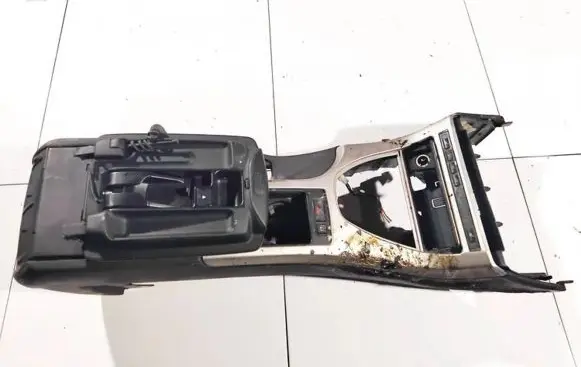 BMW X5 E53 Armrest 51168402933 51.16-8402933