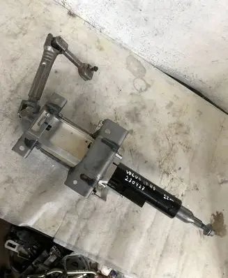Volvo XC40 Steering wheel axle 32269250