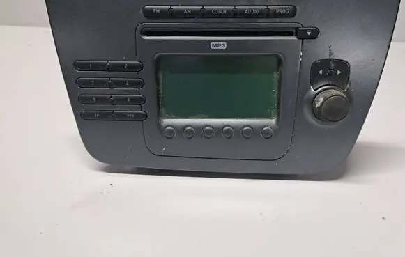 Seat Toledo III (5P) Radio/CD/DVD/GPS head unit 5P1035186B SEZ1Z3F2627115 7646636366