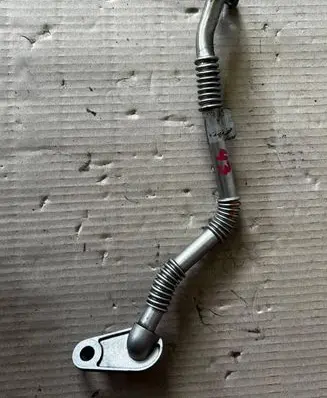 Alfa Romeo Giulietta Turbo turbocharger oiling pipe/hose 55230879