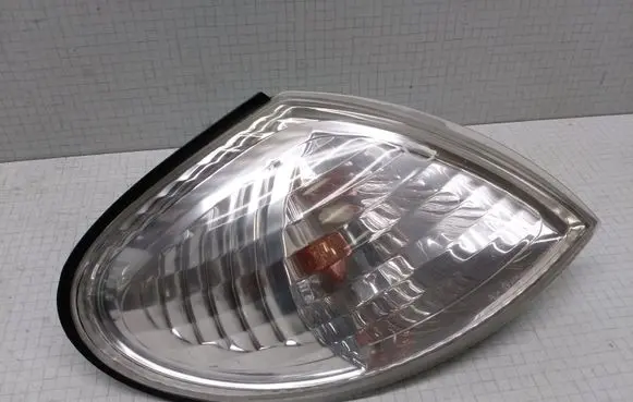 Nissan Almera N16 Front indicator light
