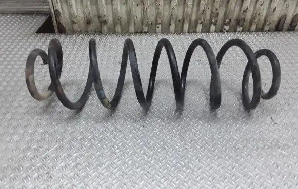 Volkswagen Polo Rear coil spring