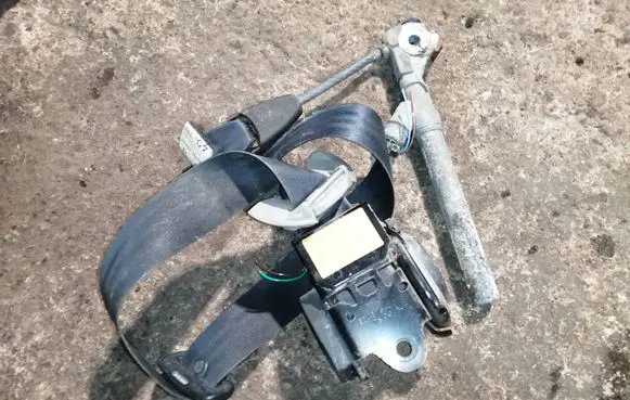 Peugeot 4007 Front seatbelt 608397600C