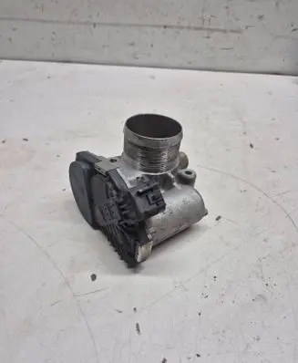 Opel Astra J Throttle valve 55565489
