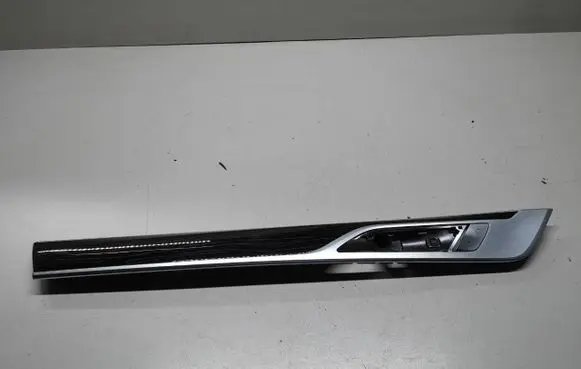BMW 7 G11 G12 Front door trim bar 7851831