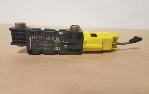 Audi A4 S4 B7 8E 8H Airbag deployment crash/impact sensor 8E0959643B