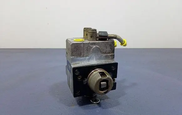 Mitsubishi Carisma Fuel injection high pressure pump MD369885