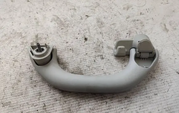 Volkswagen Transporter - Caravelle T5 Rear interior roof grab handle 7H5857607