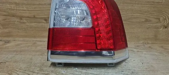 Volvo V70 Rear/tail lights 2VA01152704