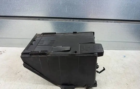 Citroen DS5 Battery box tray 9687472580