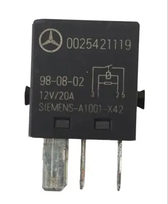 Mercedes-Benz C W202 Other relay 0025421119 980802 A1001X42