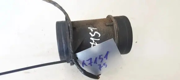 Volkswagen PASSAT B4 Mass air flow meter 71822101 074906461