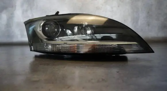 Audi TT TTS Mk2 Headlight/headlamp 8J0941030J