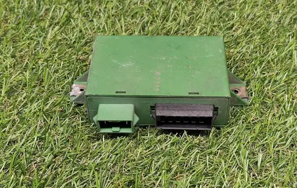 Audi 80 90 B3 Other control units/modules 443953233B