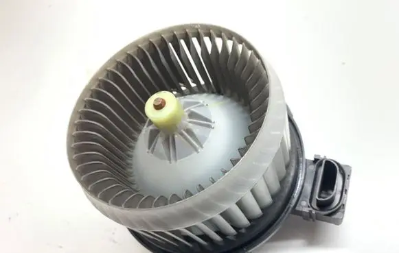 Suzuki SX4 Heater fan/blower AV2727000311