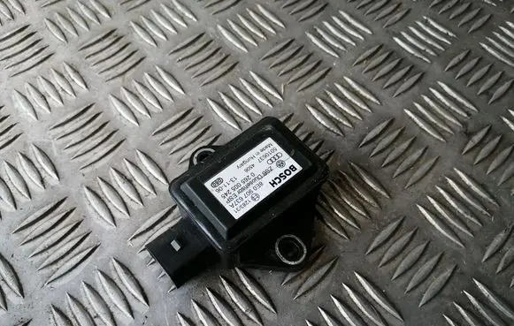 Audi A4 S4 B6 8E 8H ESP acceleration yaw rate sensor 8E0907637A 0265005245