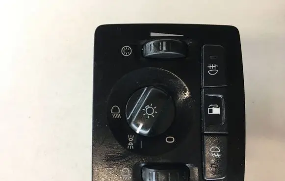 Volvo V50 Light switch 30739300