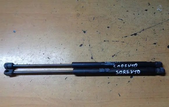 KIA Sorento Tailgate/trunk strut/damper 817702P000 817802P000