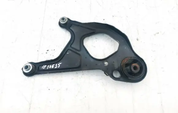 Volvo 850 Engine mounting bracket