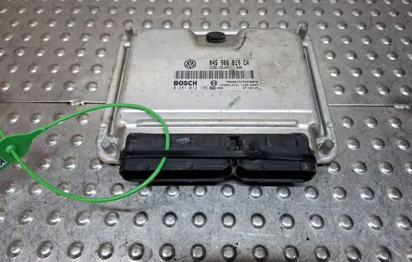 Volkswagen Polo IV 9N3 Engine control unit/module S27705921 045906019CA 0281012195