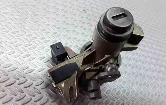 Audi A4 S4 B6 8E 8H Tailgate exterior lock 8E0827573