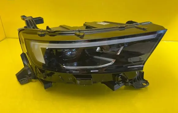 Opel Mokka B Headlight/headlamp 9834016680
