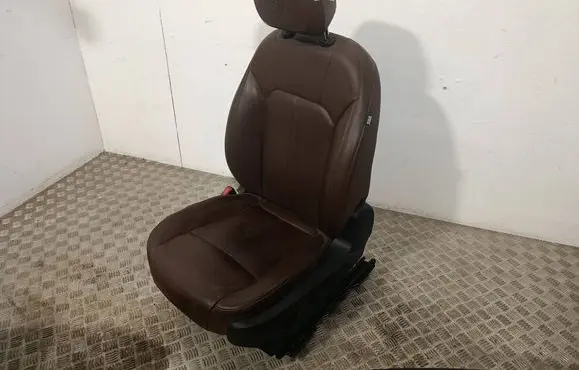 Alfa Romeo Stelvio Front driver seat 