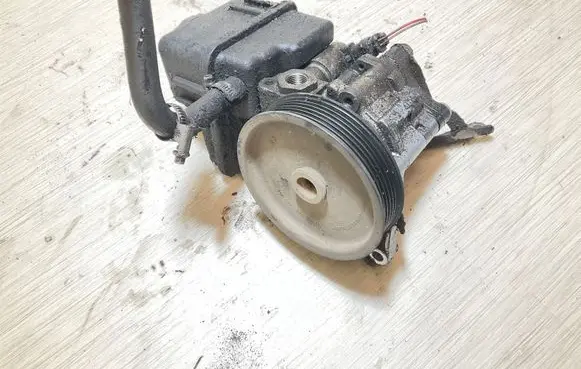 Mercedes-Benz Sprinter W906 Power steering pump A9064666601 99991900
