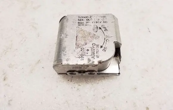 BMW X5 E53 Headlight ballast module Xenon 5DD00831950