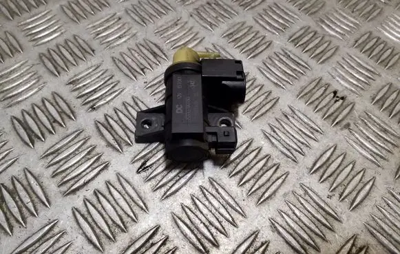 Renault Trafic III (X82) Turbo solenoid valve 8200790180 70181405