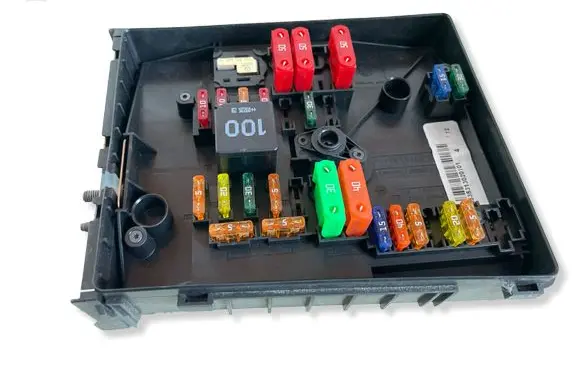 Volkswagen Golf VI Fuse box set 1K0937125D 017183073