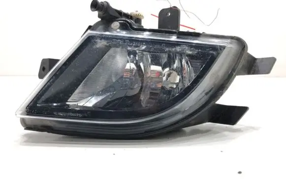 Volkswagen Jetta VI Front fog light