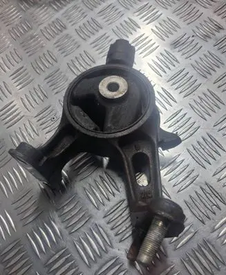 Toyota RAV 4 (XA40) Gearbox mounting bracket 