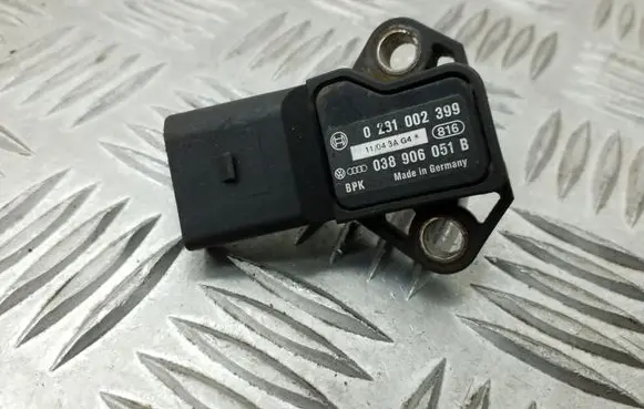Volkswagen Golf VI Air pressure sensor 038906051B 0231002399