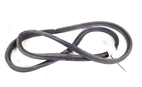 Lexus GS 300 350 430 450H Trunk rubber seal (body) 64461-30340