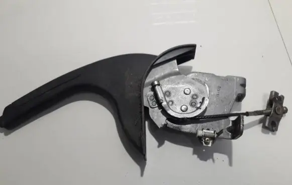 Handbrake/parking brake lever assembly