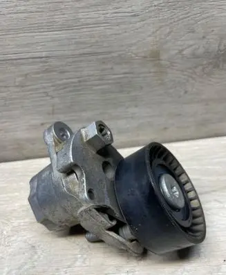 Volkswagen Golf VII Generator/alternator belt tensioner 04e145299
