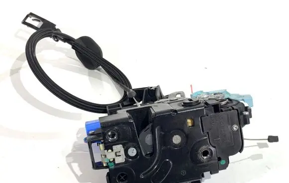 Volkswagen Golf Plus Rear door lock 7L0839016H