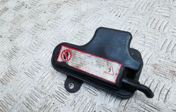 Vacuum air tank