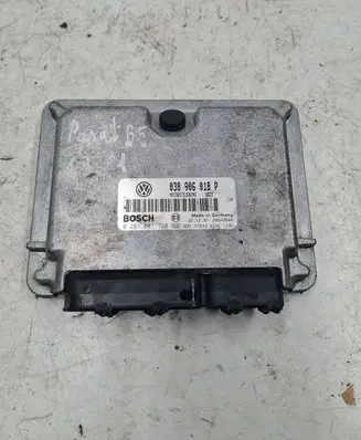 Volkswagen PASSAT B5 Engine control unit/module 038906018P